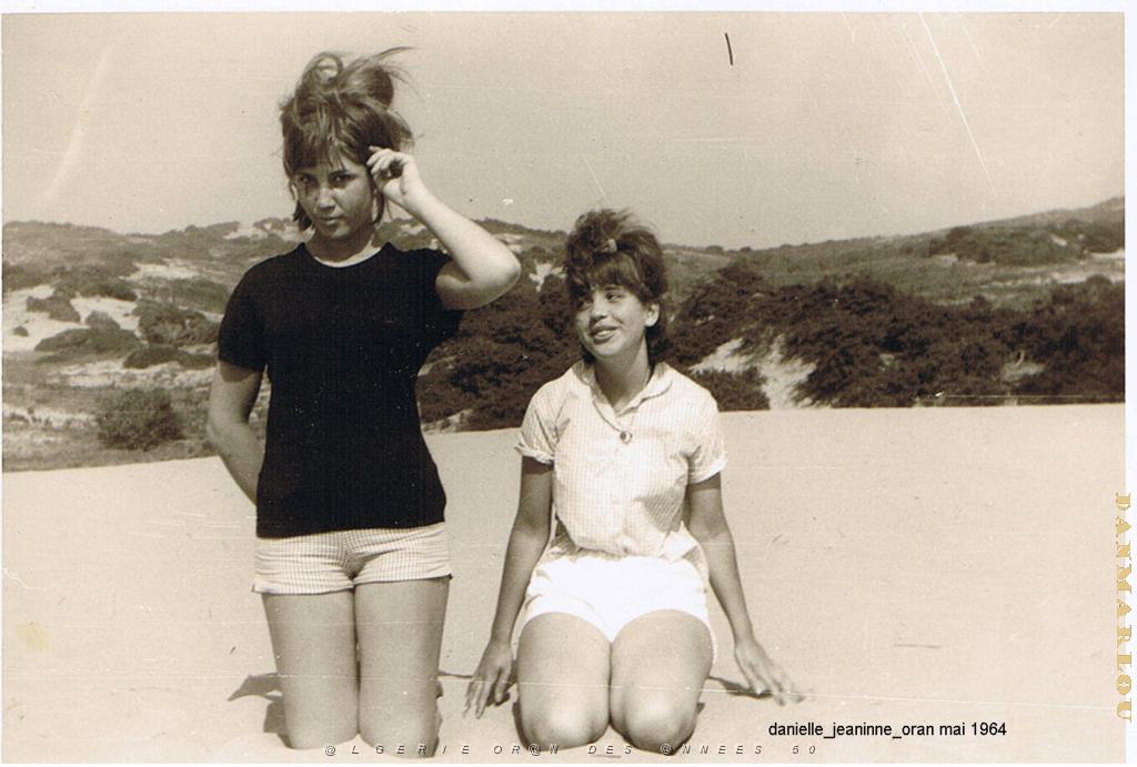 DANIELLE ET JEANNINE ORAN MAI 1964.JPG